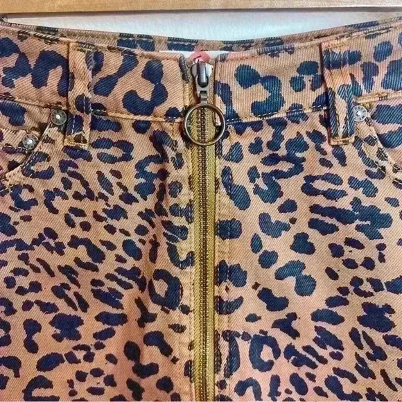 Free People We The Free Women's Zip It Up Leopard Printed Miniskirt Size 26 R - Picture 5 of 16